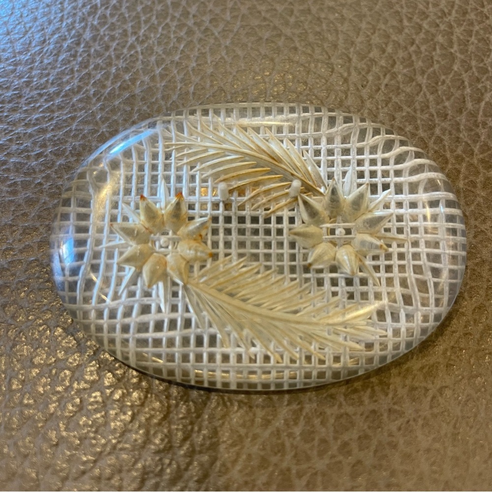 Flower Lucite Reverse Cut Intaglio 1930s Vintage Brooch Pin Floral